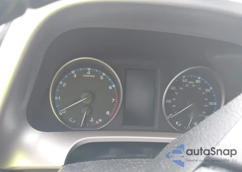 2017 Toyota Rav4 Xle z USA, uszkodzony, nr VIN JTMWFREV5HD098643